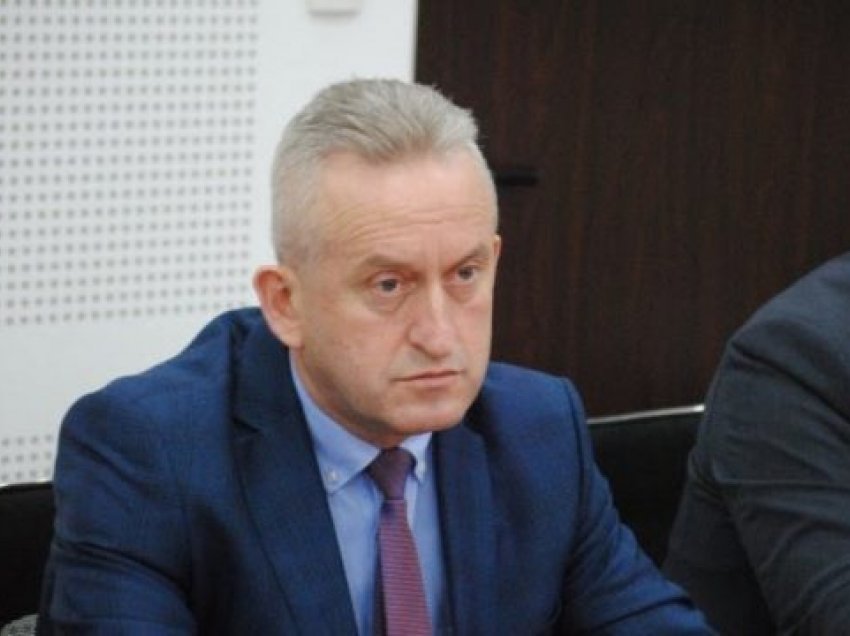 Deputeti i PDK-sê: I papranueshëm mos suspendimi i eprorëve të policisë së Kosovës që takuan Vuçiqin 