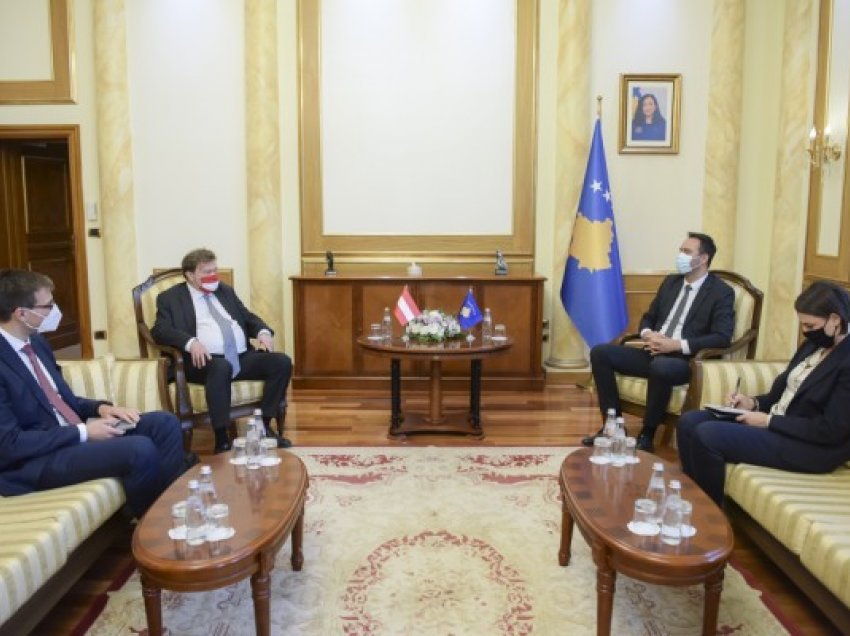 ​Konjufca takohet me Weidinger, bisedojnë për thellim të partneritetit Kosovë-Austri