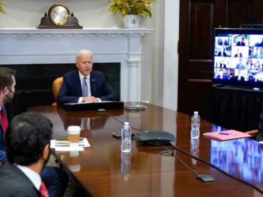 Presidenti Biden diskuton çështjen e zinxhirit të furnizimit me udhëheqës të bizneseve