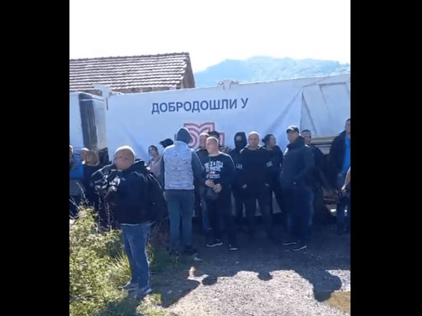 “Serbia, Serbia” brohoritjet e serbëve që nuk po largohen nga Jarninja