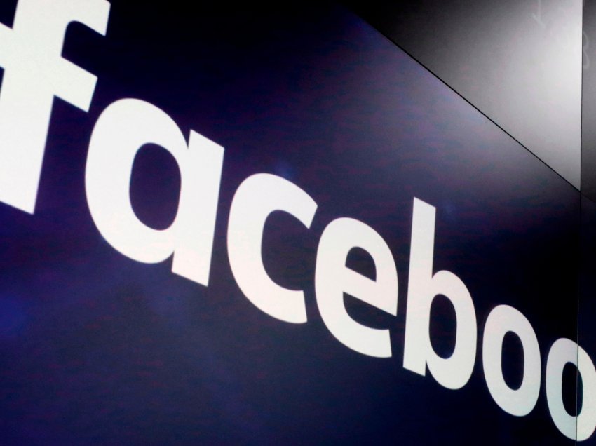 Bllokimi i rrjeteve sociale, eksperti i sigurisë: Të dhënat e miliarda përdoruesve të Facebook u shitën në një forum hakerësh