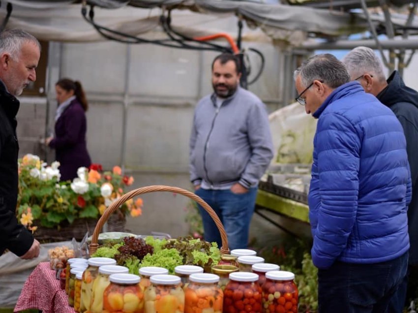 Hamza viziton bizneset në Shipol: Kënaqësi kur shohim punëtorë të zellshëm e të përkushtuar