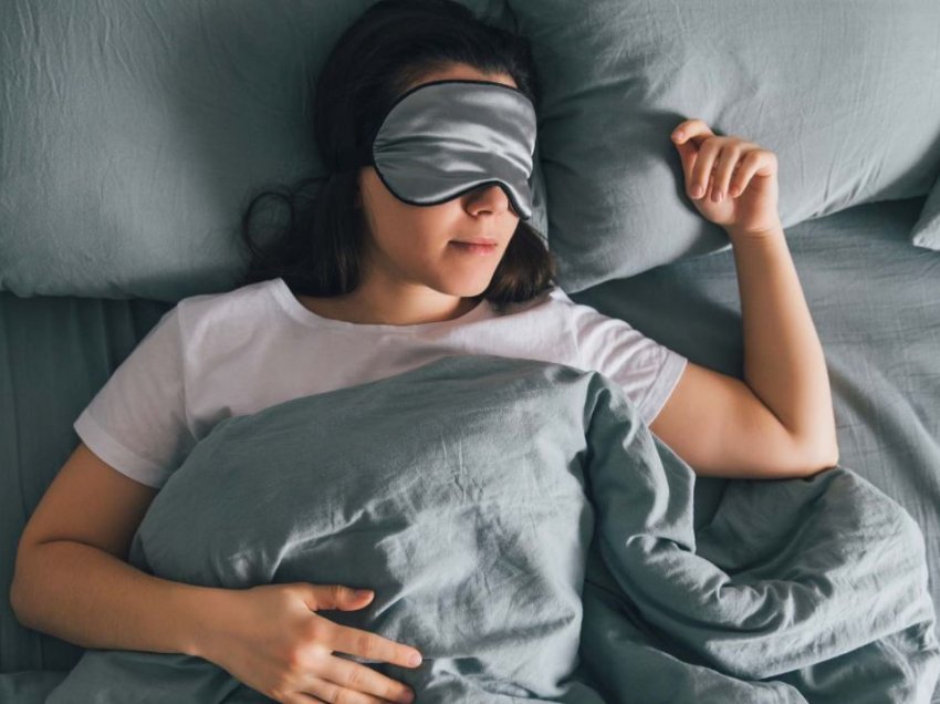 Disa metoda që mund t’ju ndihmojnë për të fjetur