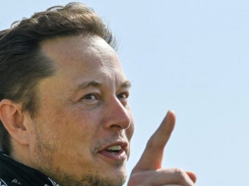 Elon Musk thotë se selia e kompanisë Tesla do të zhvendoset në Teksas