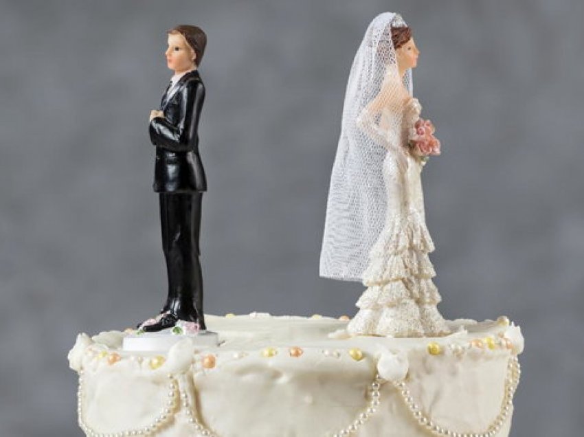 I martuar prej tre ditësh, burri rrah gruan e tij për shkak të shpenzimeve të dasmës
