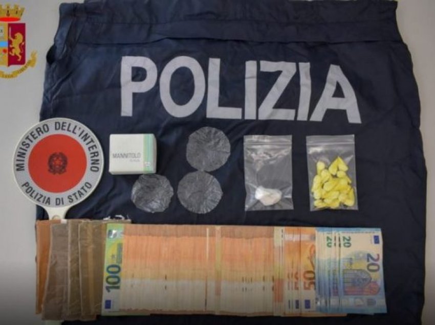 Pa leje qëndrimi, por shiste kokainë gjatë natës, arrestohet i riu shqiptar në Itali