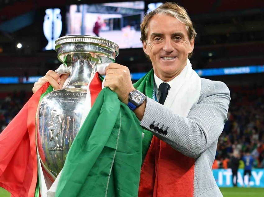 Mancini vendos rekord historik te Kombëtarja e Italisë