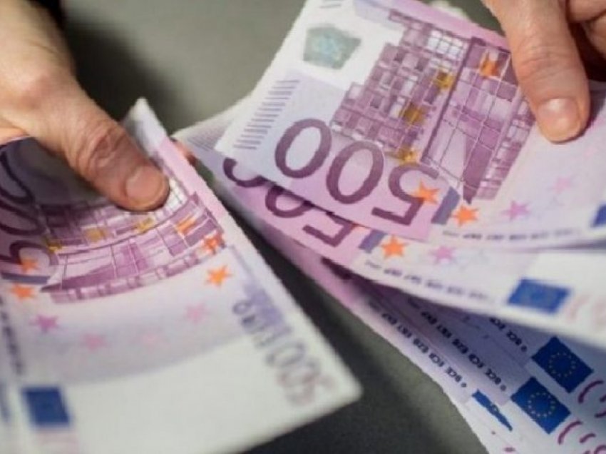 Konfiskohen rreth 1 milion euro të falsifikuara në aerportin e Shkupit