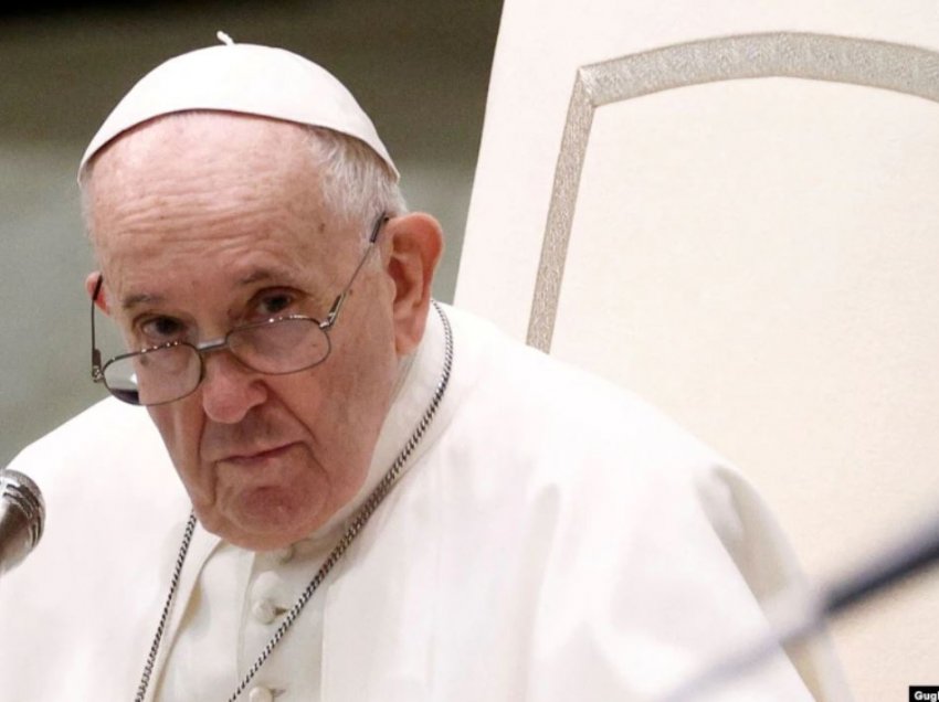 Papa Françesku nis konsultimet për reforma në Kishën Katolike