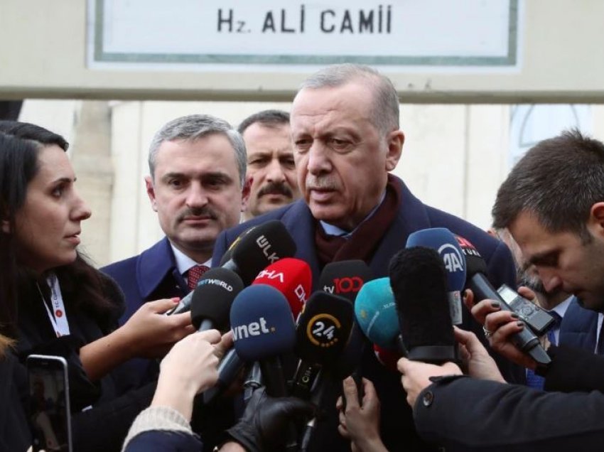 Gazetarët kundërshtojnë pretendimet e Erdoganit se media në Turqi është e lirë