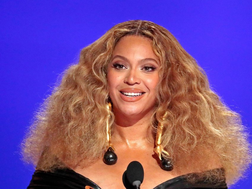 Beyonce tregon format e saj joshëse të trupit në disa poza të reja