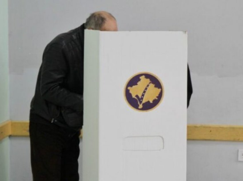 Një person në Prizren ka fotografuar votën