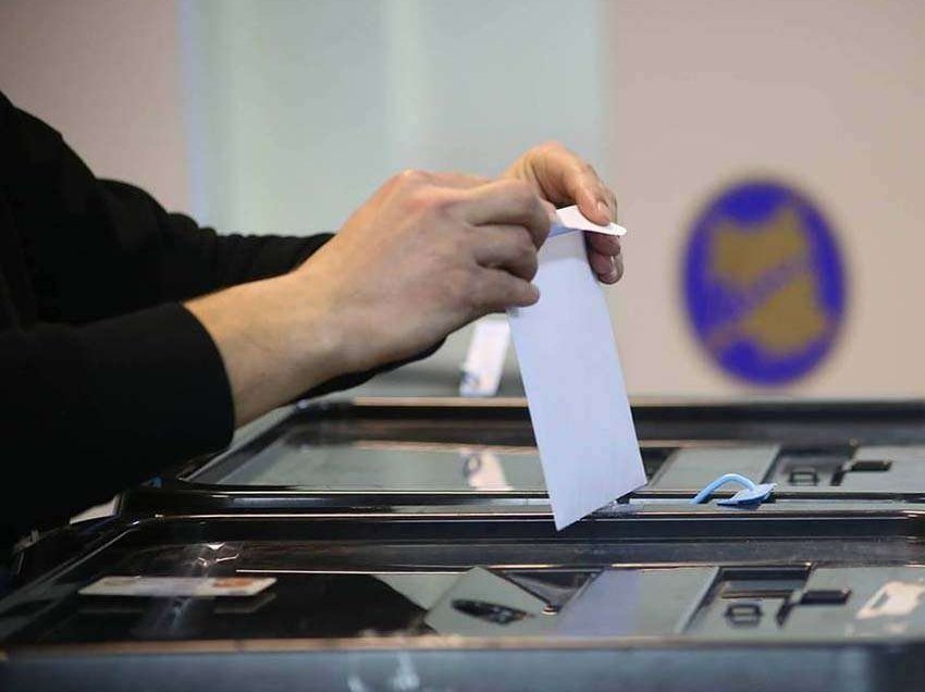Në komunën e Suharekës, policia ndalon një person për pengim të procesit të votimit 