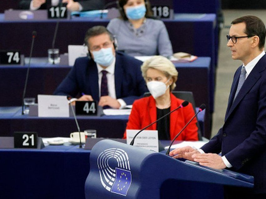 BE po shqyrton masa ndaj Polonisë, kryeministri polak e akuzon për shantazh