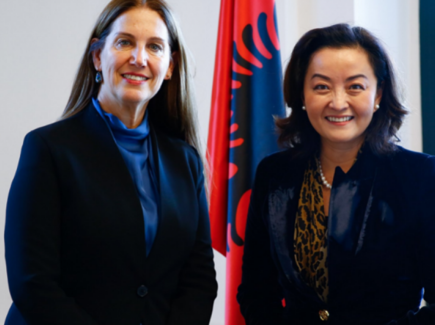 Ambasadorja Yuri Kim takohet me Mirela Kumbaron: Shqipëria potencial si destinacion turistik i klasit botëror