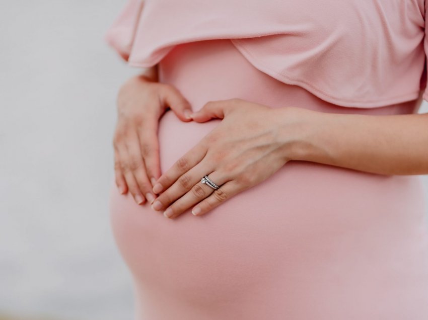 A duhet të vaksinohen gratë shtatzëna?