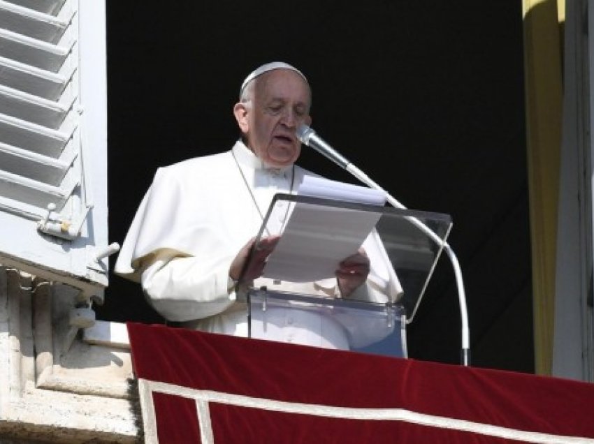 ​Papa Françesku: T’i jepet fund kthimit të refugjatëve