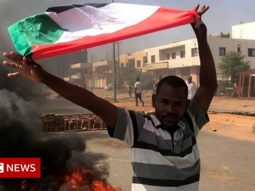 Grusht shteti në Sudan: Protestat vazhdojnë pas pushtimit ushtarak