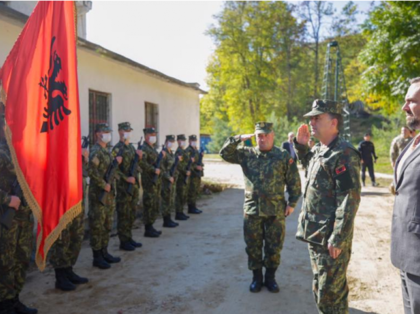 Amerika “blindon” ushtrinë shqiptare