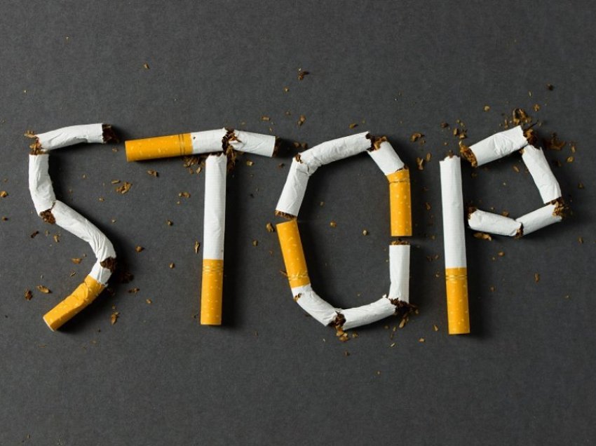 Pse ndodh shtimi i peshës kur ndalojmë pirjen e duhanit?