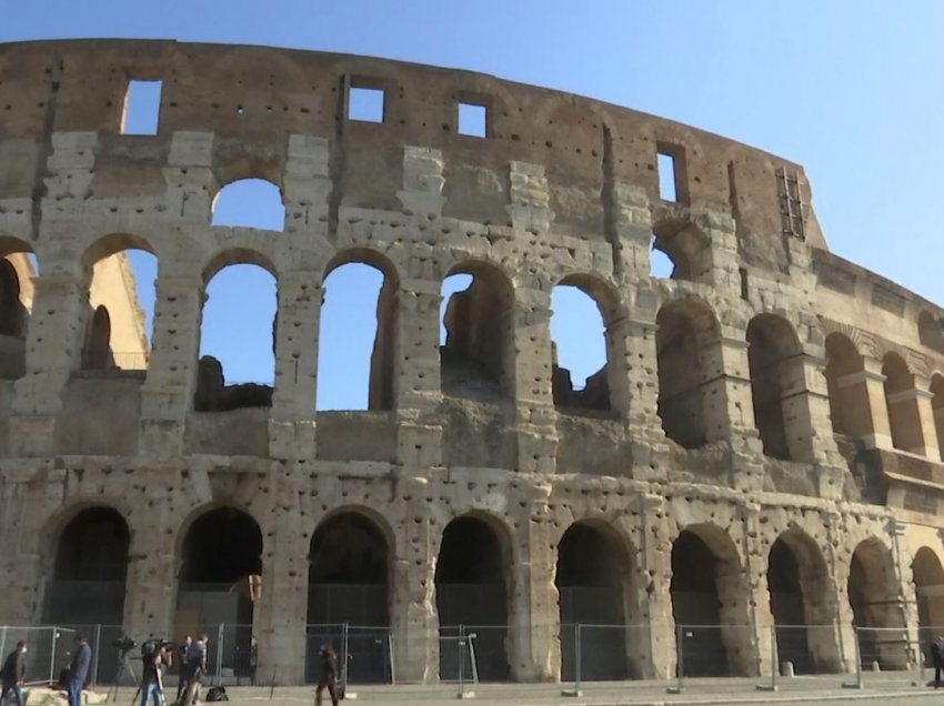Partnerët e krerëve të G20 vizitojnë Koloseumin në Romë 