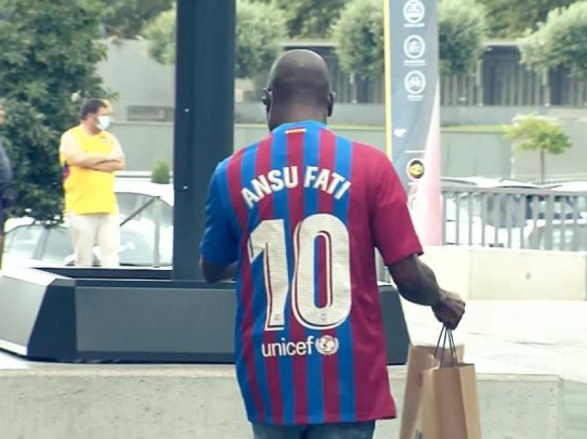 I biri mori “10” që mbante Messi, babai i Ansu Fati “boshatis” dyqanin e Barçës