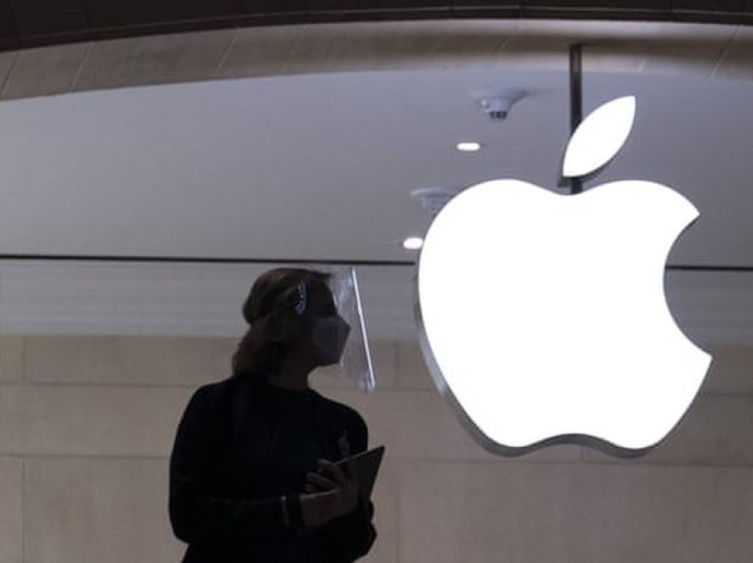 Punonjësit akuzojnë rëndë Apple