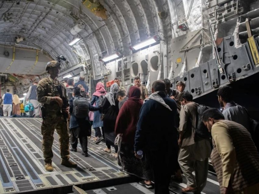 SHBA-ja do të pranojë edhe të paktën 50 mijë afganë të evakuuar