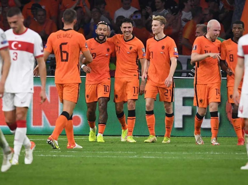 Holanda i shkakton debakël Turqisë 