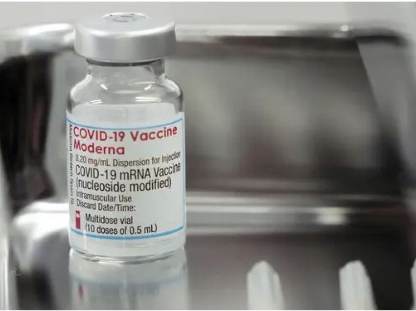 Vdes personi i tretë në Japoni pas marrjes së vaksinës së kontaminuar Moderna 
