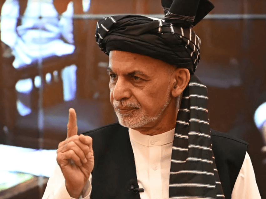 Ghani thotë se iku nga talibanët 