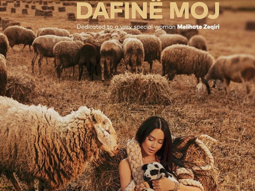 Dafina sjell versionin final të kopertinës së albumit