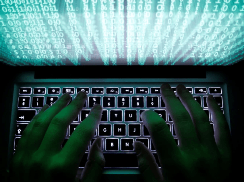 Një haker ukrainas ekstradohet në SHBA