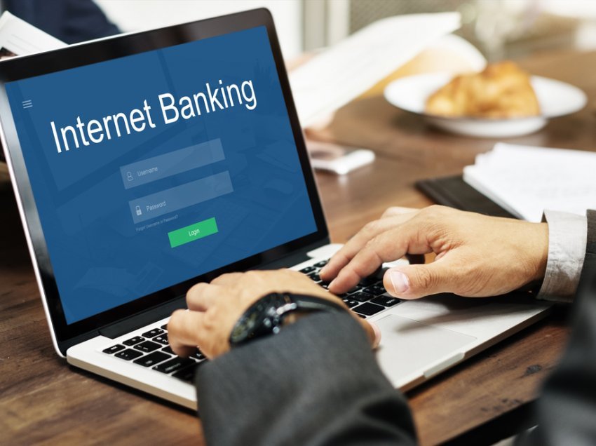 Përdorimi i bankingut nga interneti në Shqipëri, ndër më të ulëtit në Europë