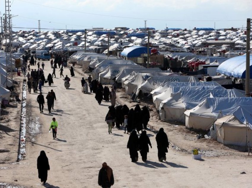 Të paktën 50 gra e fëmijë shqiptarë në kampet e tmerrit në Siri 