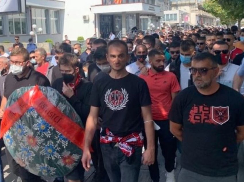 Marsh në përkujtim të viktimave të zjarrit në Tetovë