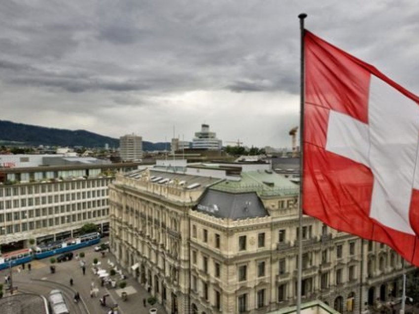 Zvicër, shifrat në rënie: 22.221 raste të reja me Covid dhe 18 të vdekur