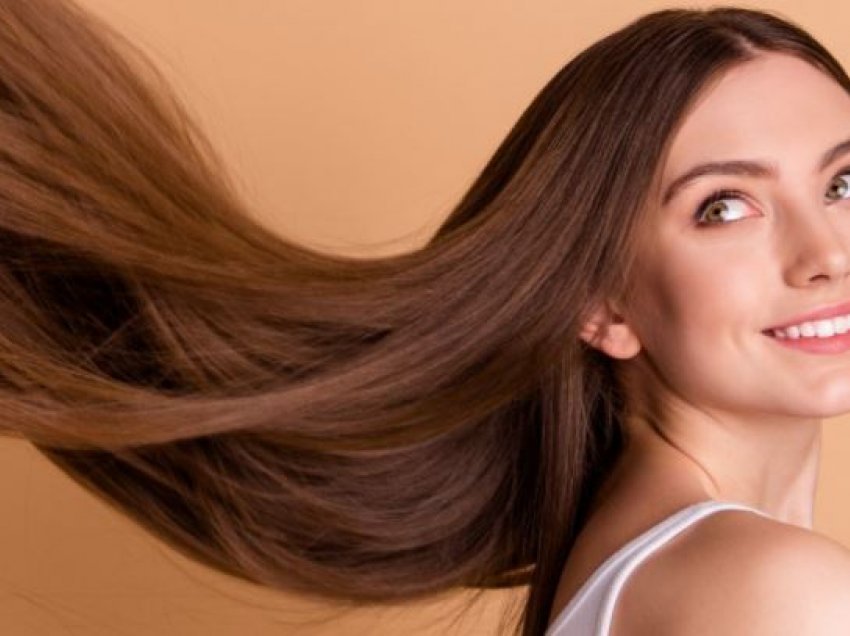Disa metoda efektive natyrore për flokë të gjatë dhe plot shkëlqim
