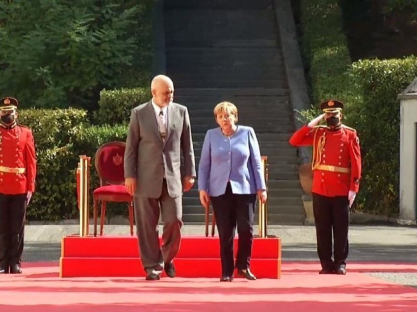 “Edi Rama mori goditje fatale nga Angela Merkel në Tiranë”