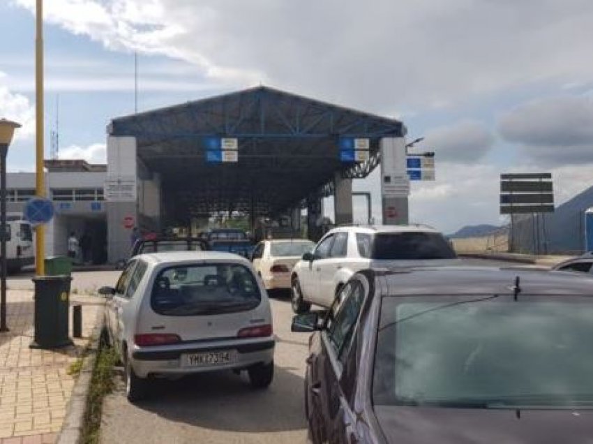 Policia arreston italianin në Kakavijë, tentoi të shesë makinën që nuk e kishte në pronësi