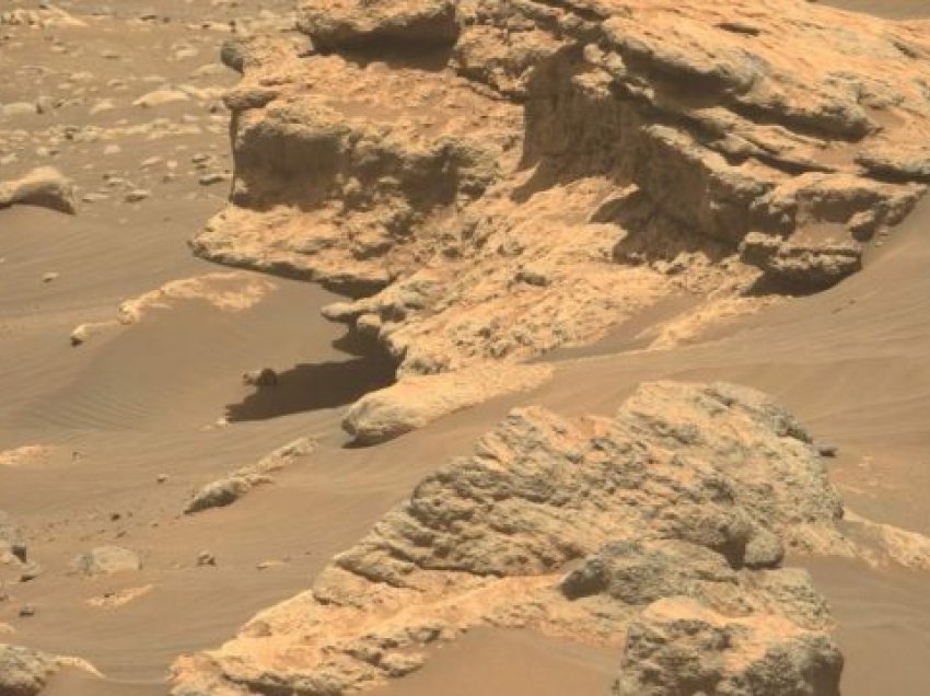 Gjurmë jete në Mars, dalin pamjet, ja çka ka kapur Roveri i NASA’s atje