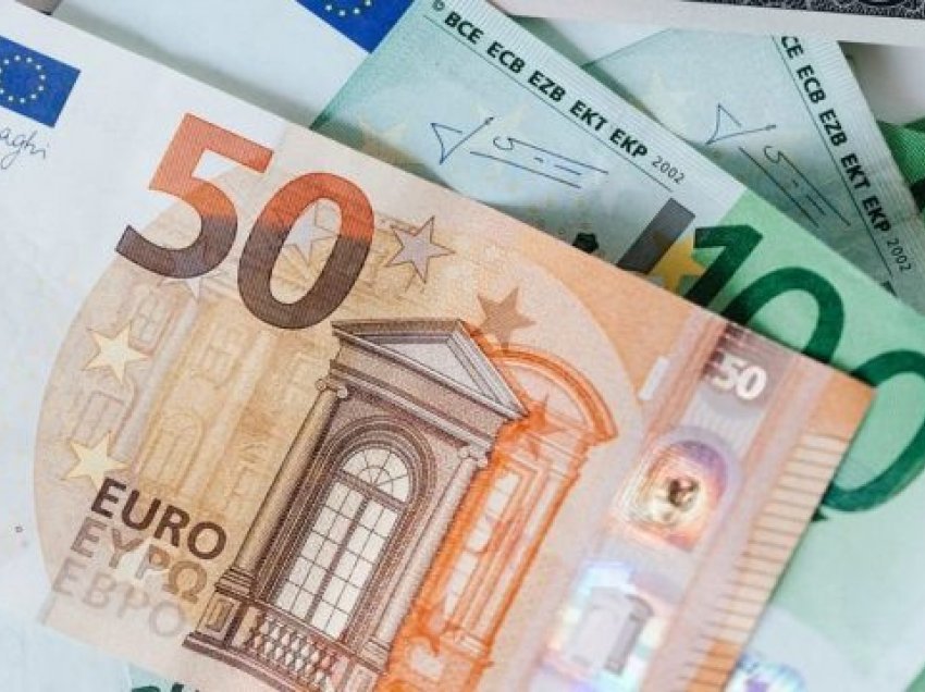 Qytetarit nga Mitrovica ia vjedhin 170 euro në xhep