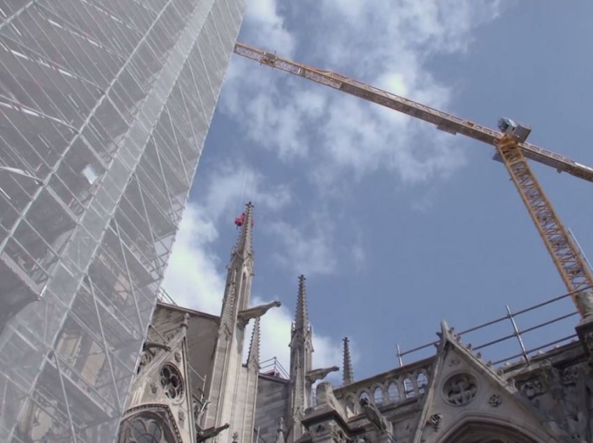Notre Dame tani është e qëndrueshme për rindërtim 