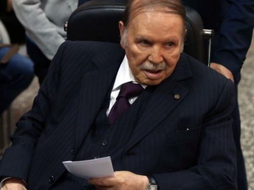 Vdes në moshën 84-vjeçare ish-presidenti i Algjerisë