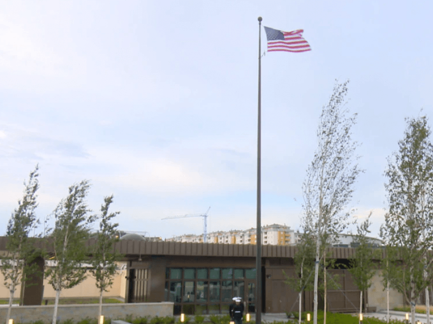Ambasada amerikane: Vazhdojnë diskutimet me qeverinë e Kosovës për gazsjellësin