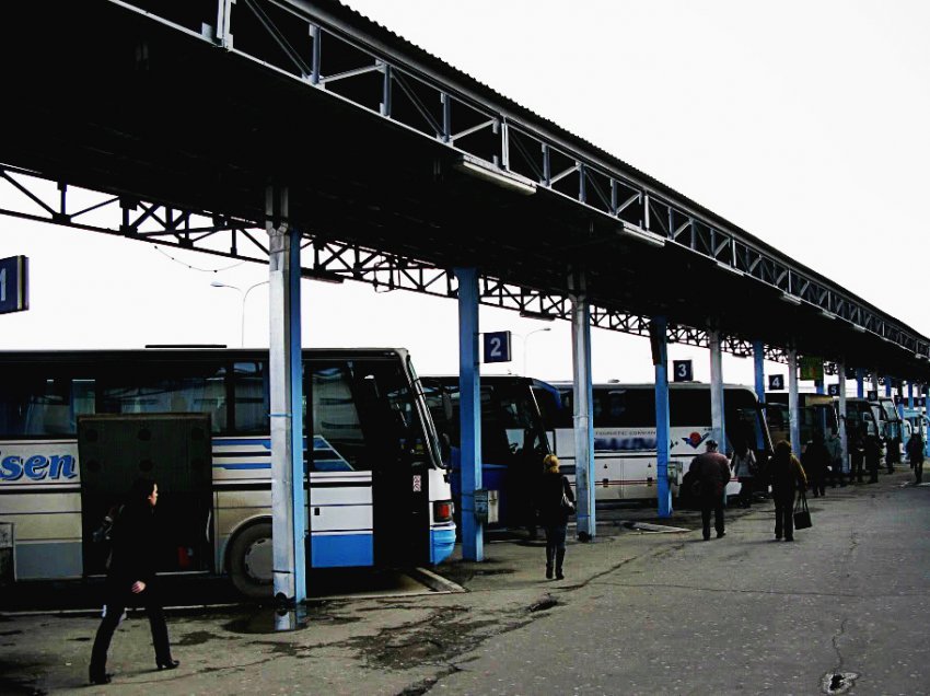 Alarm për bombë në Stacionin e Autobusëve në Prishtinë, deklarohet policia