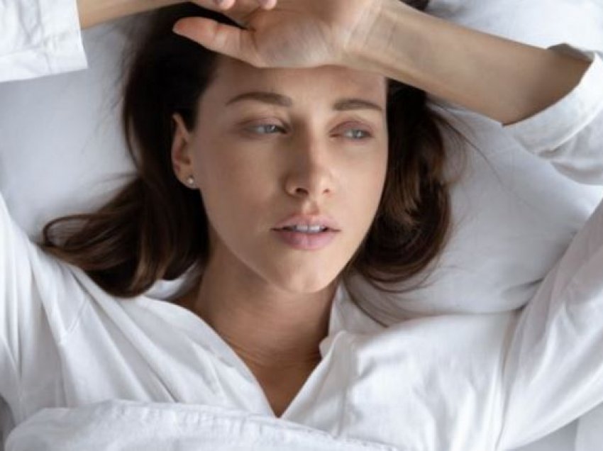 8 shenja që tregojnë se nuk flini aq sa keni nevojë