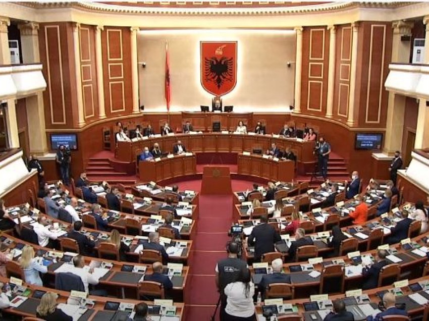 Sot mbahet seanca parlamentare në Kuvendin e Shqiprisë