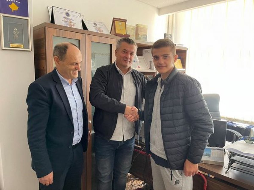 Sopi dhe Zejnullahu përgëzohen nga drejtoria e sportit të Prishtinës 