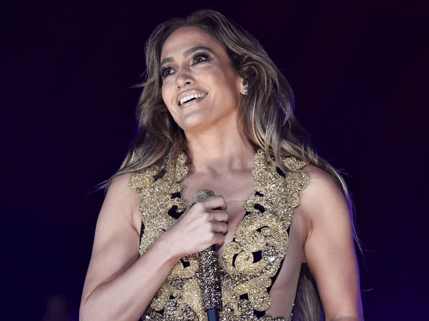 Jennifer Lopez kryeson listën e yjeve në New York City